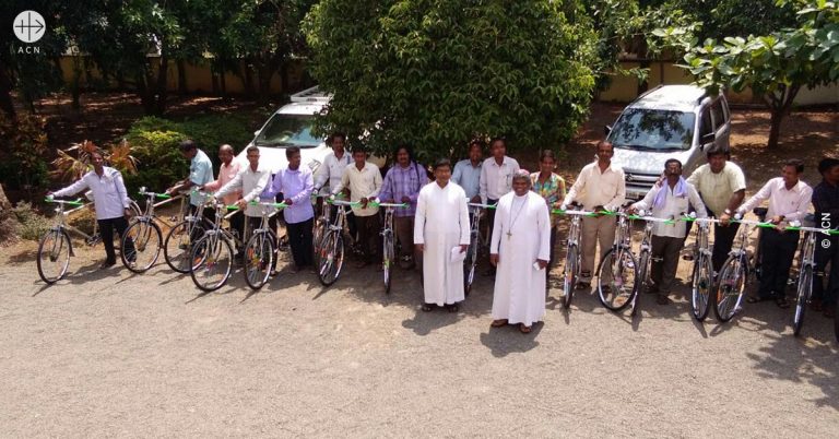 Success Story: 30 bicycles for catechists in India